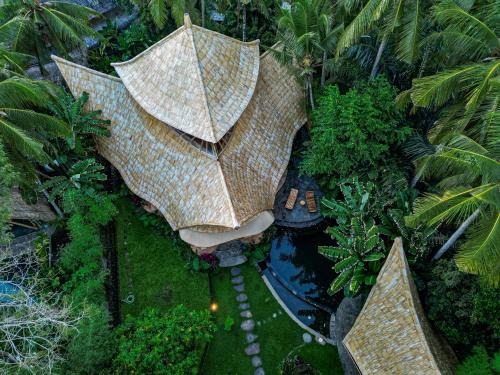 Abiansemal Villa | Exclusive Cacao House: 5-Star Bamboo Retreat in Bali