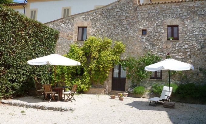 Spoleto Apartment | Elegant Cacciarella Apartment with Pool & Ocean View