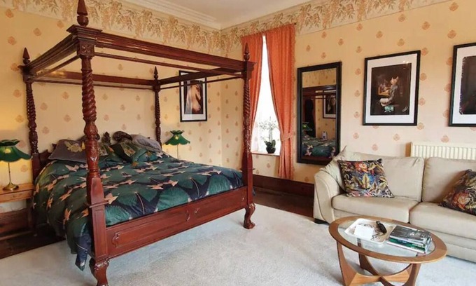 Dolgellau Bed & Breakfast | Indulge in the Cader Suite at PenYcoed Hall with Hot Tub