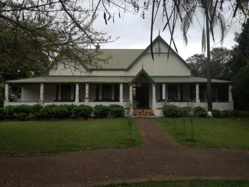 Vryheid House | Cozy Cadle House: Pool, Breakfast & Family-Friendly Stay