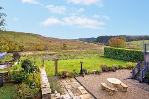 Darwen Apartment | Idyllic Cadshaw Country Views: Guest Rated 9.8/10