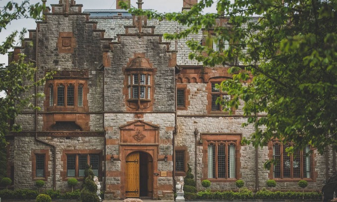 Conwy Hotel | Discover Caer Rhun Hall Hotel: Top Rated & Family-Friendly