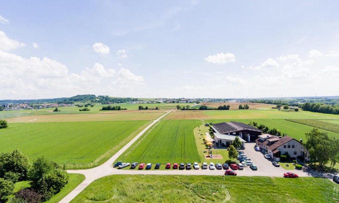 Sontheim Apartment | Welcoming Café & Wein Gästehaus Kurz - Pet Friendly Stay