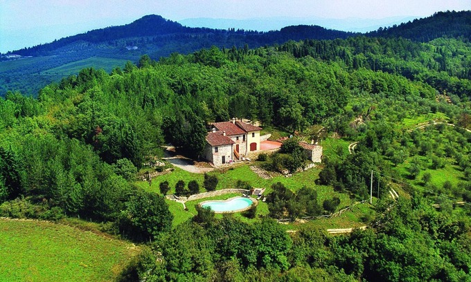 Pontassieve Villa | Exclusive Villa with Ocean View, Pool & Spa Amenities