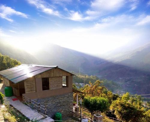 Ukhimath Cabin | Pet-Friendly Cafe Buransh: Rated 9.2 with Breakfast & Dining