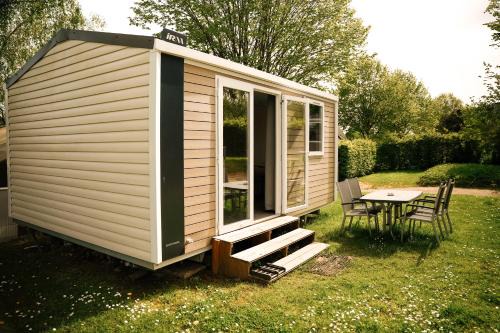 Berdorf Ski Chalet | Comfortable Cahita Camping Belle-Vue 2000 with Breakfast