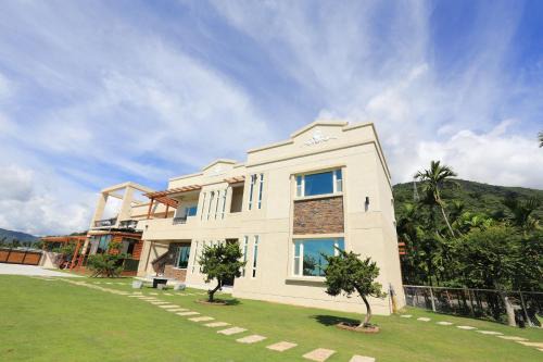 Ji'an House | Welcoming Cai Feng B&B: Family-Friendly with Great Dining