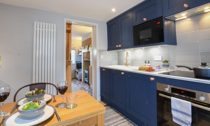 Westleton Cottage | Pet-Friendly Caines Cottage with Garden in Westleton