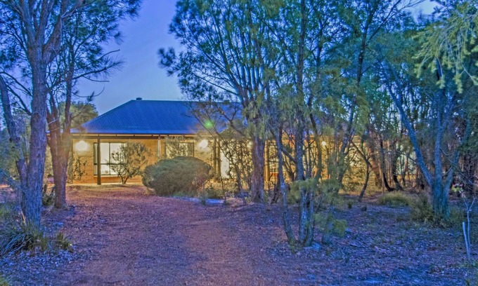Yallingup House | Idyllic Cairnamohr: Pet-Friendly Bush Retreat with Pool