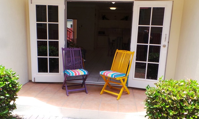 Cairns North Apartment | Explore Cairns City: Walk to Town with Ocean Views