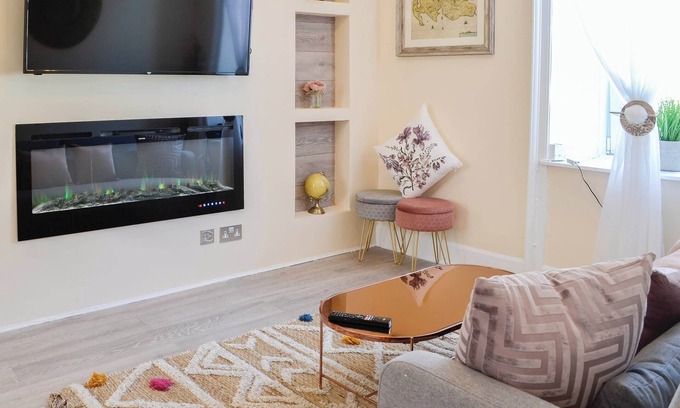 Newton Stewart Cottage | Comfortable 1 Bedroom Accommodation in Newton Stewart