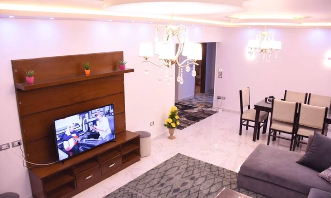 6th of October City Apartment | Cozy Apartment in Giza with Kitchen & Breakfast Options