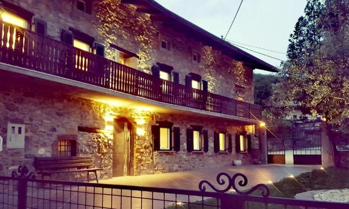 Deskle Apartment | Caissa: A Timeless Retreat with Family-Friendly Amenities