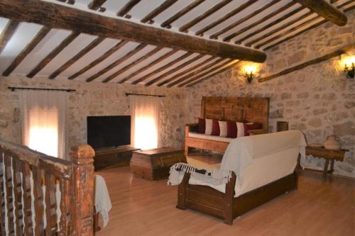 Arnes House | Pet and Child-Friendly Retreat at Cal Badat Hotel