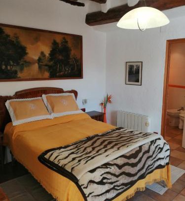 Tartareu Apartment | Pet-Friendly Retreat at CAL BENAIGES - Rated 9.2/10