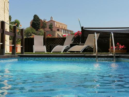Premia de Dalt Bed & Breakfast | Oceanfront Cal Music B&B: Rated 9/10 with Pool & Dining