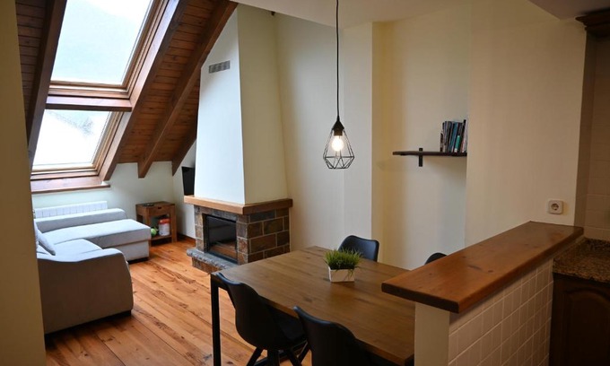 Esterri D'Aneu Apartment | Top-Rated Cal Roger D'Esterri with Family-Friendly Amenities