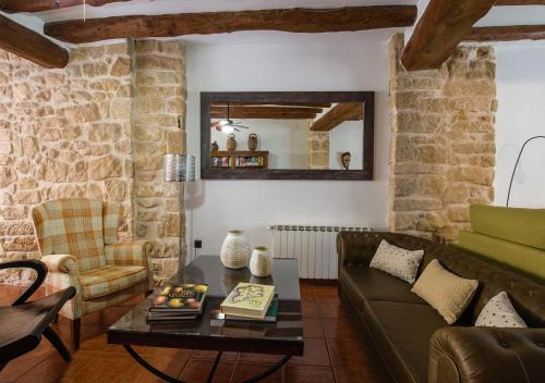 Bot House | Discover Cal Tomas: Ecotourism Retreat in Terra Alta