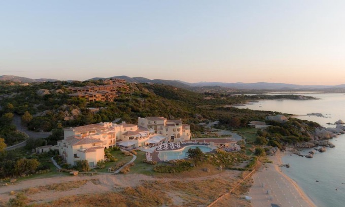 Li Cuncheddi Hotel | Relax at Cala Cuncheddi - A 4-Star Oceanfront Retreat