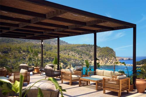 Puerto San Miguel Hotel | Exclusive Club Cala San Miguel Hotel Ibiza - Adults Only Retreat