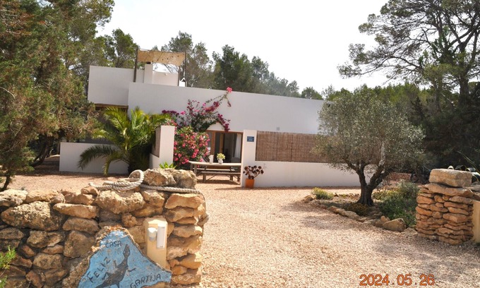Formentera House | Peaceful Villa Near Cala Saona Beach - 10 Min Walk