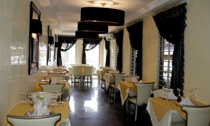 Calabar Hotel | Discover Calabar Harbour Resort SPA: Pool & Spa Retreat