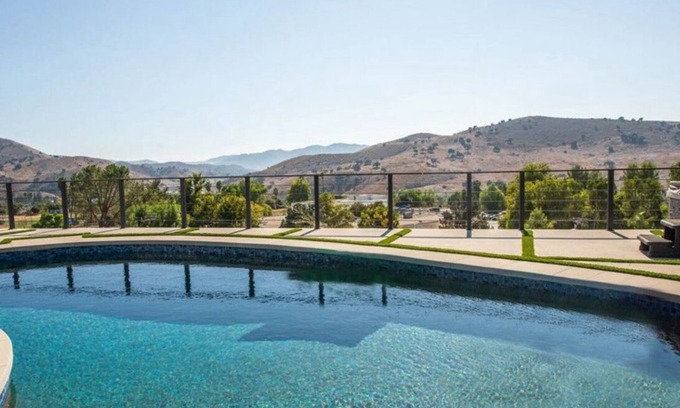 Calabasas House | Calabasas Home with Spectacular Views, Pool & Spa Amenities
