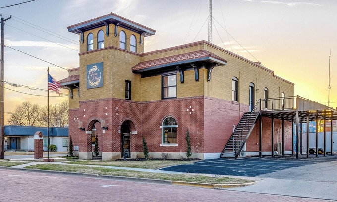 Gainesville Apartment | Calaboose Loft - Firehouse 1918