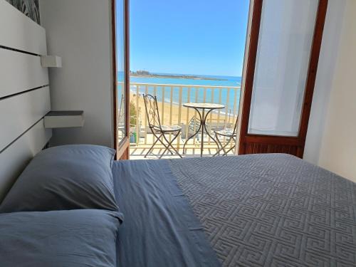 Marina di Modica Apartment | Calammari: Oceanfront Retreat with Perfect 10 Rating