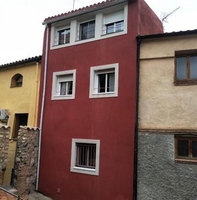 Garcia House | Family-Friendly Getaway at CALANURI with Pet Amenities