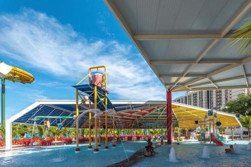 Centro Apartment | Unwind at Caldas Novas: Family-Friendly Fun Awaits!