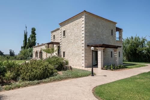 Platanias Town Villa | Pet-Friendly Caldera Platanias Villas with High Guest Ratings