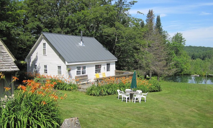 Washington Other | Caleb Atwell Home: Premier Stay with Pool & Breakfast