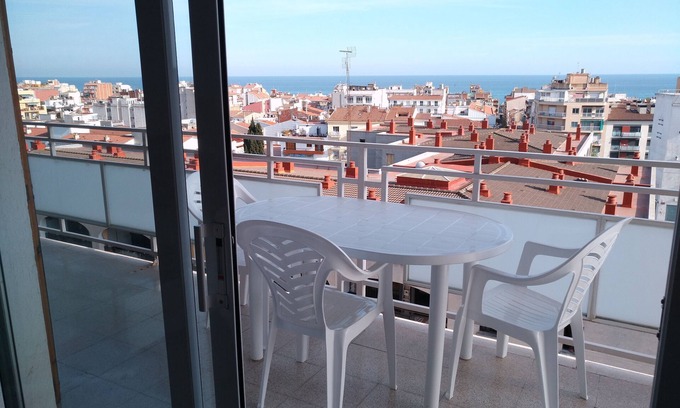 Calella Apartment | Calella Costa Terraza: Ocean Views & Top Guest Rating 9.8