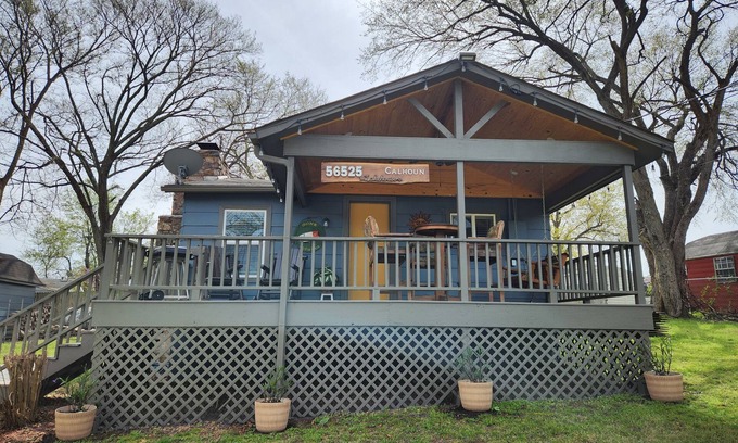 Afton House | Discover Calhoun Lakehouse: Pet-Friendly Retreat on Monkey Island