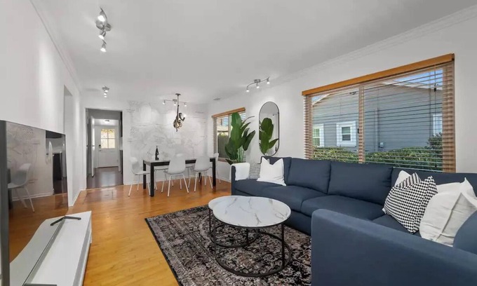 Normal Heights House | Guest Rated 10/10: Cali-Craftsman with New Backyard & AC