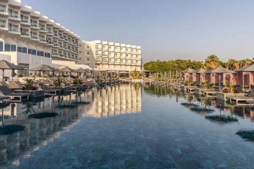 Pegeia Hotel | Relaxing Cali Resort & Spa with Oceanfront Views
