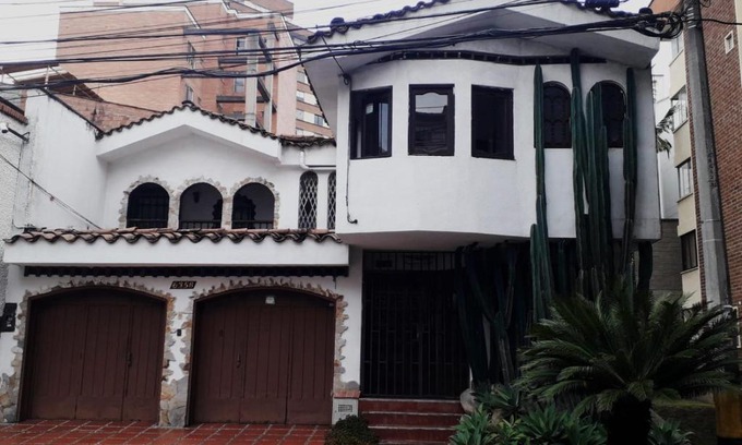 Laureles - Estadio House | Pet-Friendly Retreat at Calibrí: Ideal for Families