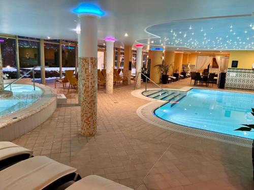 Miskolc-Tapolca Hotel | Calimbra Wellness Hotel Superior: Relax with Ocean Views