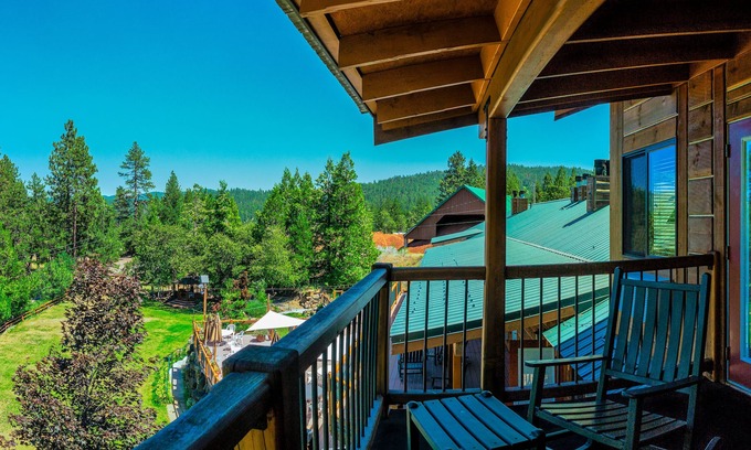 Ashland Cabin | Experience Comfort at Callahan's Mountain Lodge with Spa & Pool