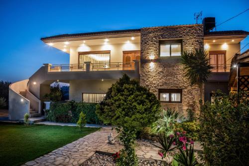 Ierapetra House | Oceanfront Elegance at Callista Luxury Residences