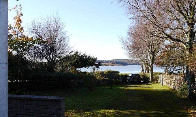 Rockcliffe Cottage | Cozy Calluna Cottage: Ideal for Families and Pet Lovers