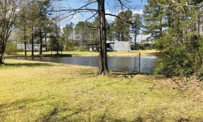 Shannon House | Serene Retreat with Spa, Hot Tub & Family Amenities