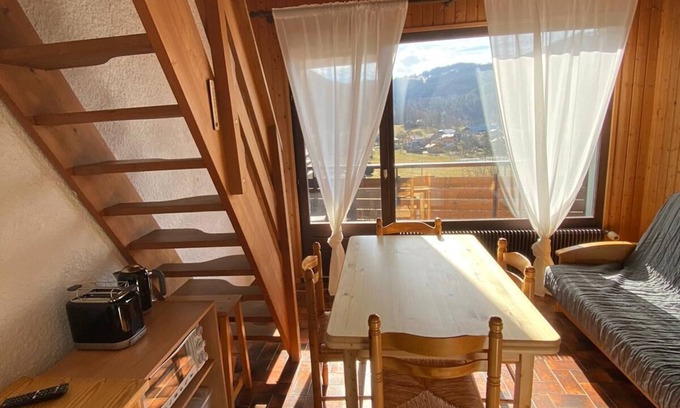 Thollon-les-Memises Apartment | Serene Retreat with Pool and Kitchen for Tranquil Getaways