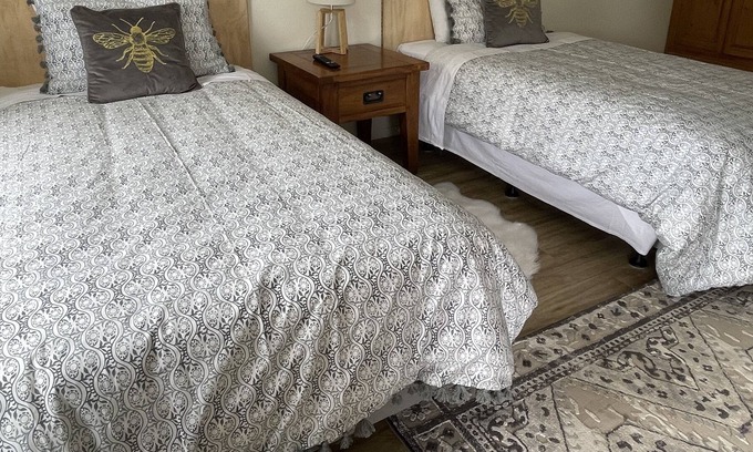 Ohaupo Cottage | Tranquil Retreat with Spa & Kitchen Near Hamilton Airport