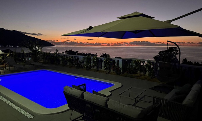 Glacis Bed & Breakfast | Serene Calm Sorento: Guest Rated 9.8 with Breakfast & Kitchen