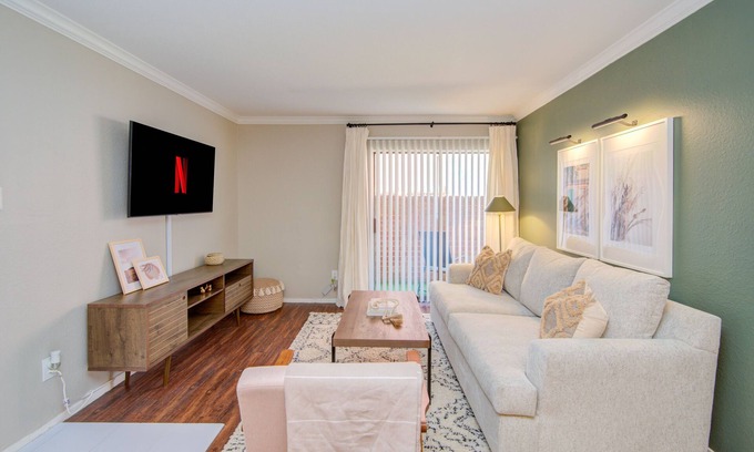Astrodome Apartment | Relaxing Retreat Near Houston Med Center & NRG Stadium