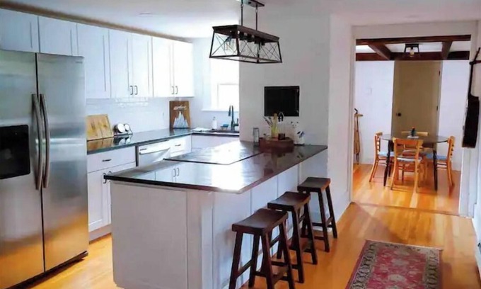 Kennebunk House | Peaceful Townhouse Just Steps From Beaches and Downtown