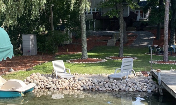 Waupaca House | Relaxing Waters: Chain O' Lakes Family Getaway with Pool