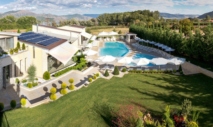 Kastoria Hotel | Elegant Calma Hotel & Spa: 4-Star Retreat with Pool & Spa
